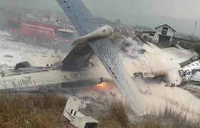 1月15日，尼泊尔发生空难，那么，飞机和火车哪个更安全？
