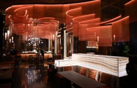 迪拜：拥有价值 16 万英镑的套房、金牙刷的世界最豪华酒店内部