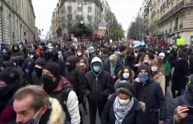 英国大罢工仍在继续，法国百万民众也走上街头，罪魁祸首是美国？