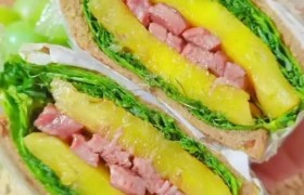 菠萝牛排三明治
