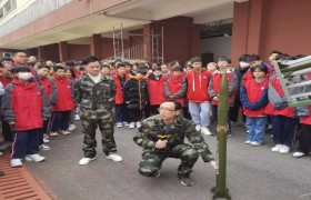 襄州区第十中学 开展气象科普大篷车进校园活动