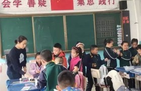 龙潭区双语实验学校开展校本教研活动