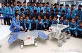 迎接“中国航天日”，小学生体验航天科技