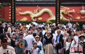 南京两大景区“入围”全国游客量前三 三天进账近十亿元