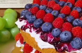 春游莓果蛋糕